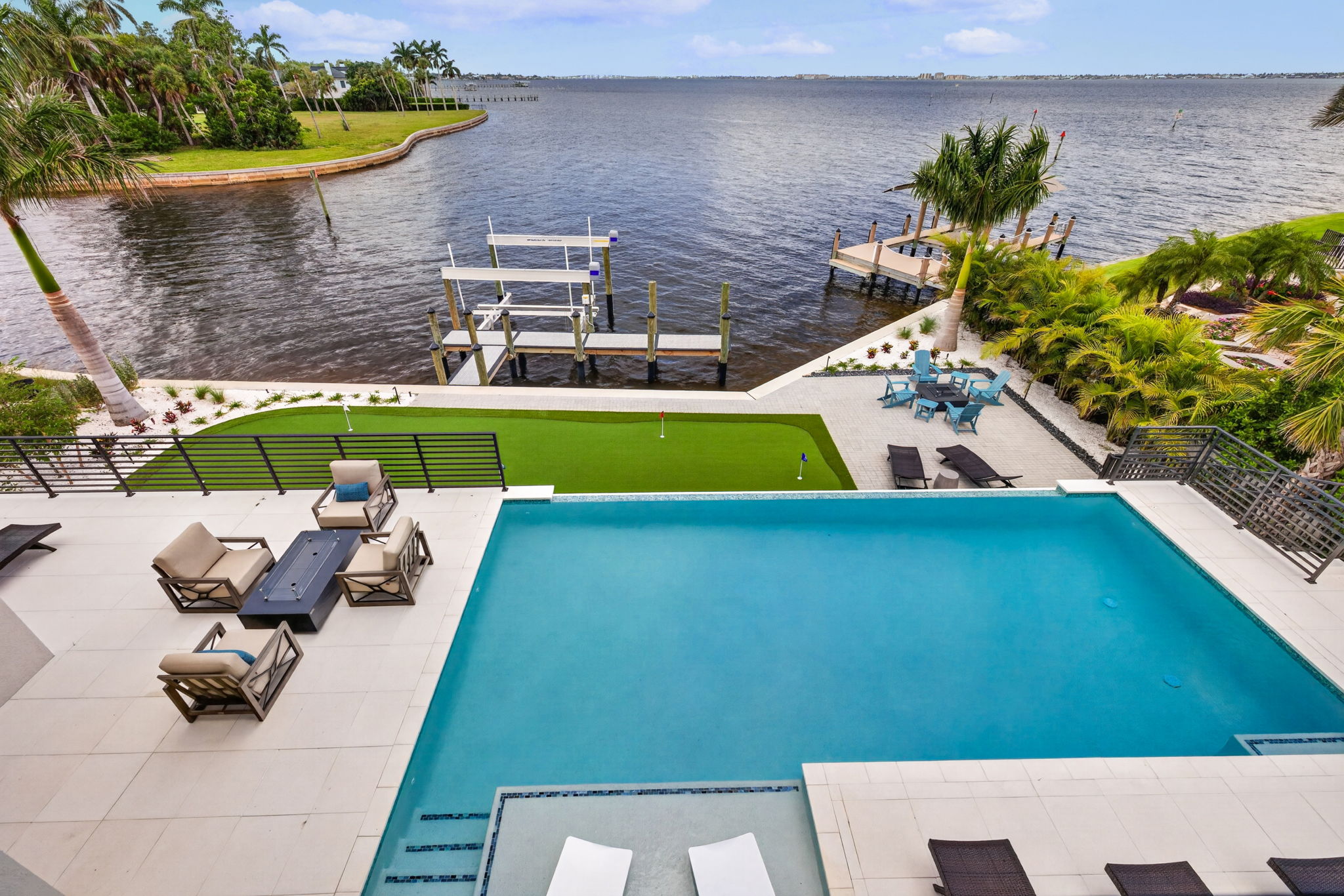 Whiskey Creek model balcony view